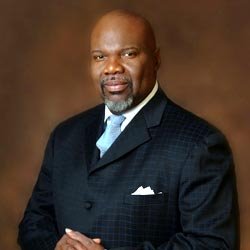 Bishop T.D. Jakes – 1000 Generations of Blessings: Positioning Yourself to Prosper (Video)