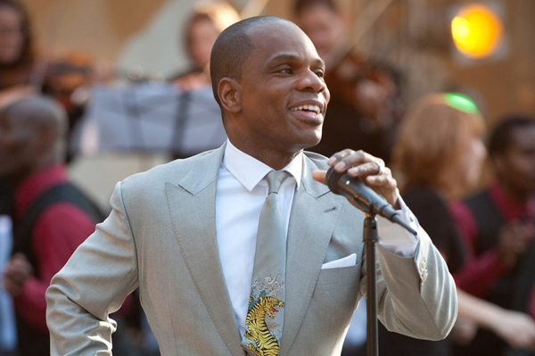 Kirk Franklin – In Love (Video From The Movie, “Joyful Noise”)